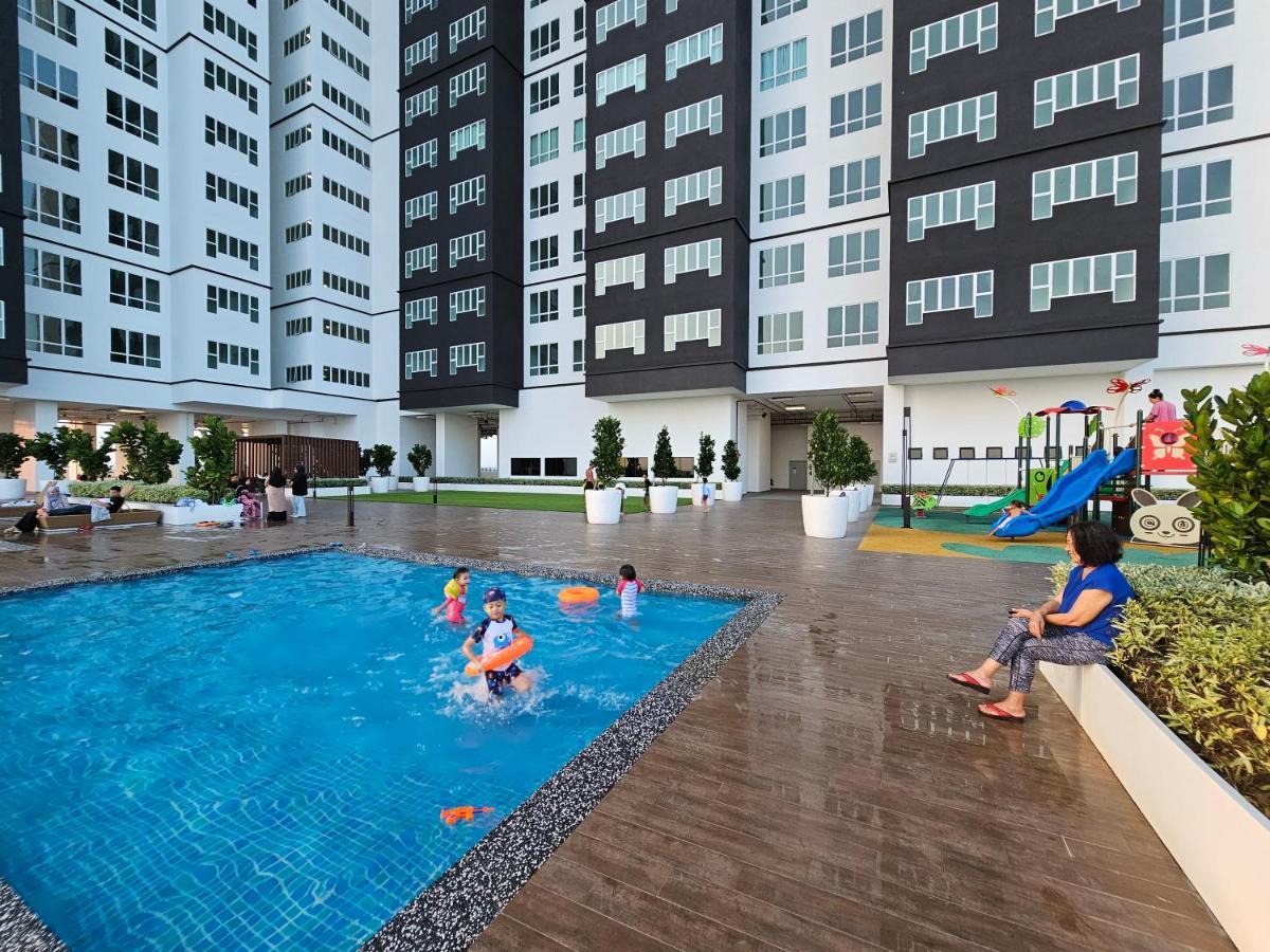 Amber Cove Melaka By Ggm Apartment Exterior foto